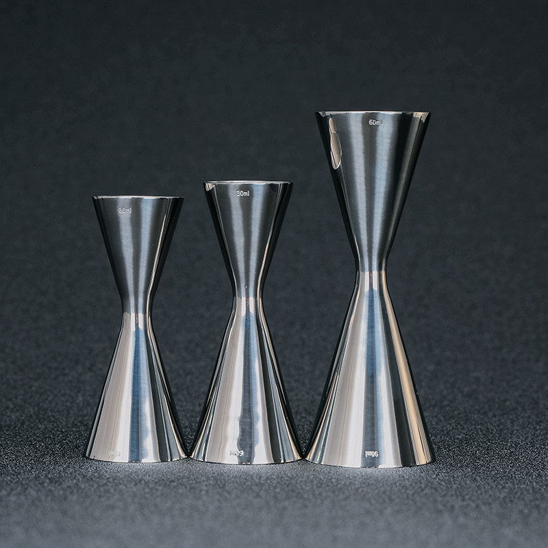 Carven Measuring Cup Tools Bar - đánh giá và giá Copper Cocktail Mug